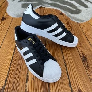 Adidas W9 Black Orignals Superstars